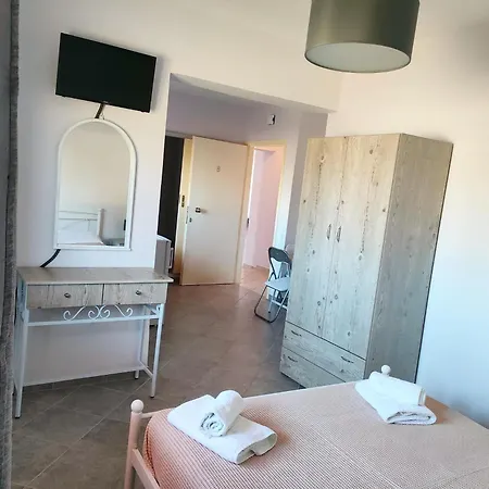 Apartment Pefki 8 *